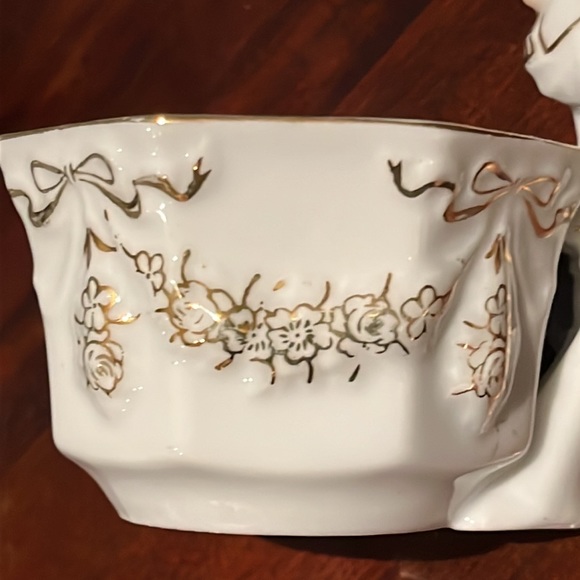 Unusual Mepoco vintage cup & saucer set - figural handle Victorian Lady & Butler - Picture 11 of 16